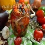 Салат з помідорів і цибулі
