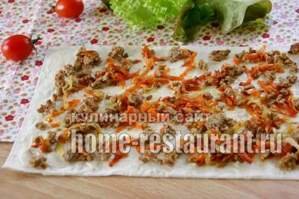Рулет з лаваша з фаршем, сиром і помідорами (лаваша) Рулет з лаваша з фаршем, сиром і помідорами