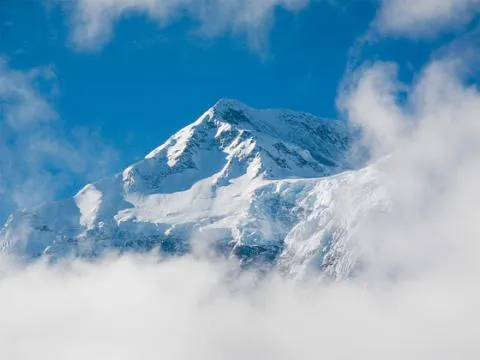 Най-опасната планина в света, които не се покоряват алпинистите (снимка) - новини вектор новина