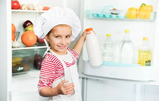 Cât de mult se poate stoca laptele în frigider, să fie sigur dacă sa