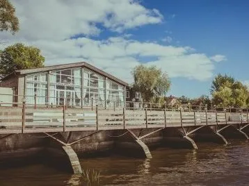 Nuntă în restaurant - apă, fericire - planificare nunti