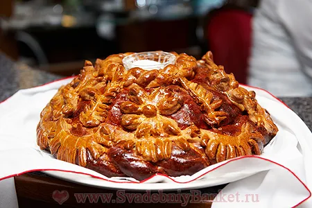 Весільний коровай