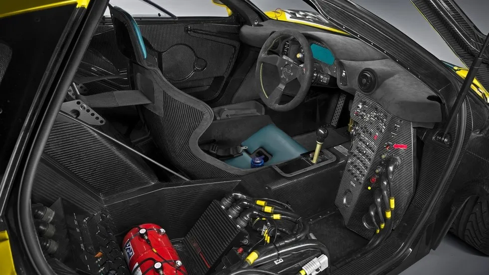 Supercars a McLaren F1 részletek