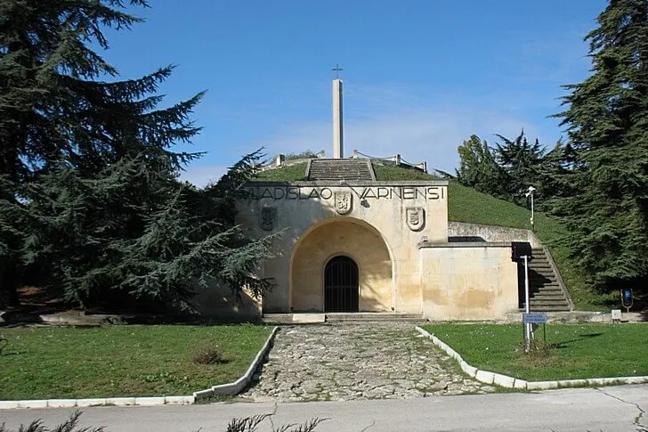 Топ 20 (знаходиться центрі Варни) Топ 20