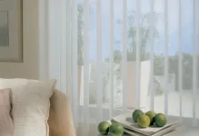 Тюл в прозореца на снимка, декоративни щори на един прозорец на перваза на прозореца, проектирането и видовете, късо