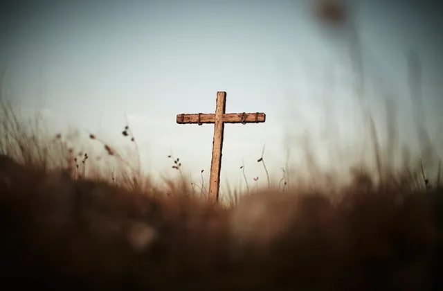 A murit dacă Dumnezeu atunci când Hristos a murit pe cruce