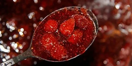 сладко от ягоди през зимата - вкусна рецепта на горските плодове