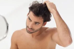 Загубата на коса при мъжете в ранна възраст каузи