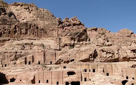 In tine un mini-ghid și ruta timp de 3 zile Petra