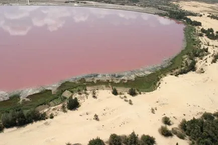 În Senegal, există un roz neobișnuit Retba lac, citește