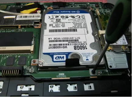 Înlocuirea unui hard disk pe un laptop cu recuperare de date