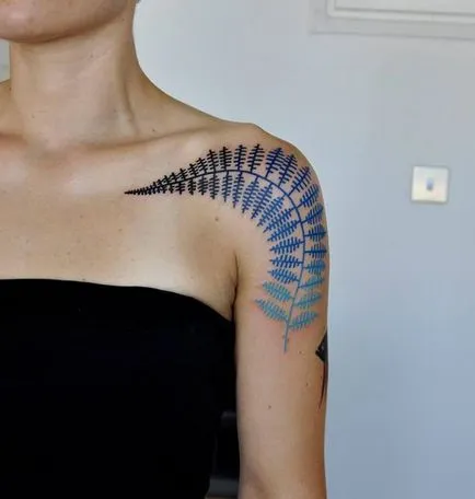 100 legjobb tetováló ötletek lányok a vállát, és lapocka fotókkal