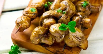 Печериці на мангалі - рецепти шашлику на багатті і маринаду з майонезом, соєвим соусом (шашлику) Печериці на мангалі - рецепти шашлику на багатті і маринаду з майонезом, соєвим соусом