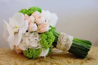 Menyasszonyi csokor készült polimer agyag műhely termelés rózsák
