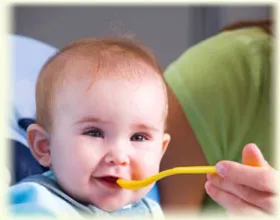 Какво можете да ядете осем месеца бебе бебе на 8 месеца