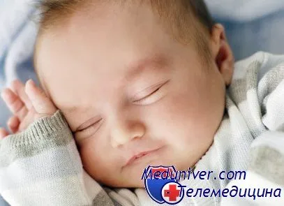 Какво пречи на бебето да спи в списъка за уморените родители