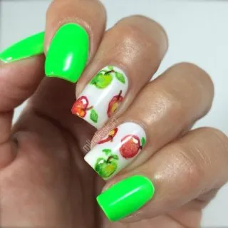 Nail design Vara 2017 - elemente noi, manichiură cu fotografii