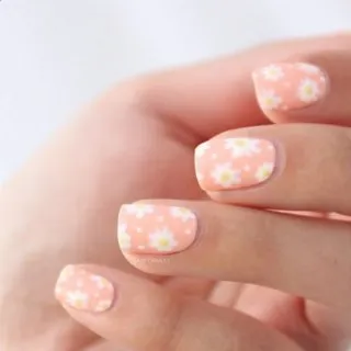 Nail design Vara 2017 - elemente noi, manichiură cu fotografii