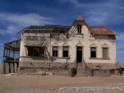 oraș-fantomă în deșertul Namib