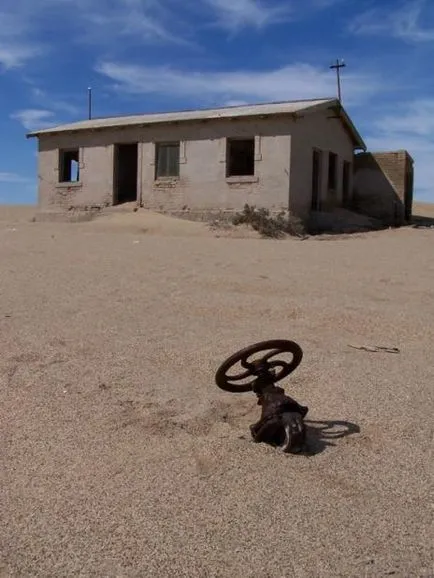 oraș-fantomă în deșertul Namib