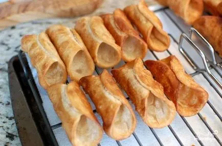 Италиански сладкиши - каноли - стъпка по стъпка рецепта със снимки на