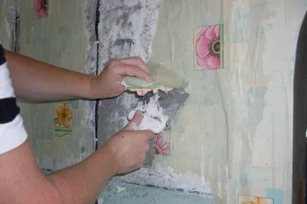 Cum se curata un perete de tapet vechi