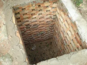 Як побудувати туалет на дачі своїми руками