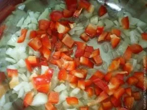 Скумбрія тушкована з рисом