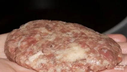 Соковиті котлети з яловичого фаршу - покроковий рецепт з фото на (кулінари) Соковиті котлети з яловичого фаршу - покроковий рецепт з фото на