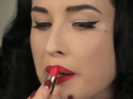 Cum de a face buzele perfecte sexy sfaturi seducătoare de la Dita Von Teese