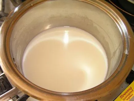 Как да се готви млечни юфка (стъпка по стъпка рецепта със снимки)