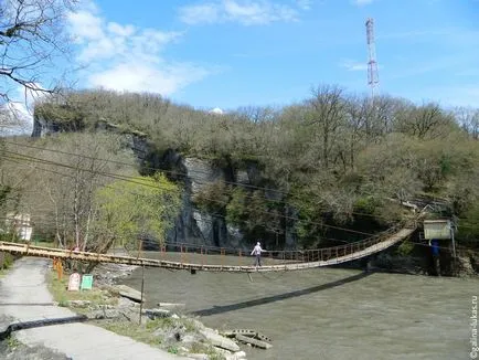 În ceea ce privește o zi pentru a vedea skaypark, pestera Akhshtyr și păstrăvărie (Soci), club