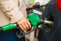 În cazul în care mai scumpe drept combustibil benzina ar trebui să coste în România, economia, bani, argumente și fapte