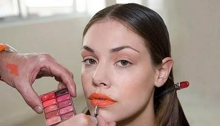 Кораловий колір помади як вибрати і створити ідеальний макіяж з коралової помадою - my life (колір) Кораловий колір помади як вибрати і створити ідеальний макіяж з коралової помадою - my life