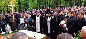 Сонник сниться покійник до 40 днів живим уві сні до чого