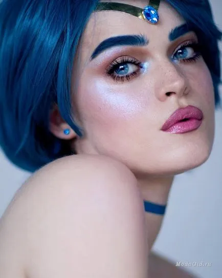 Smink szépség-blogger újra a képet a karakter a sorozatban - Sailor Moon - segítségével make-up