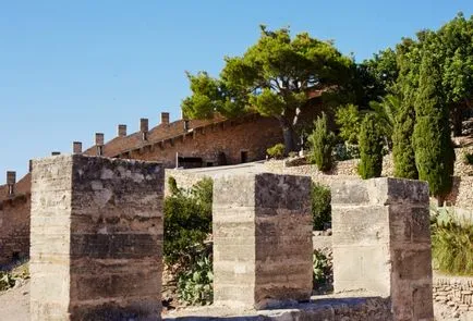 Mallorca, hogyan lehet kombinálni egy tengerparti nyaralás, városnézés és egy jegyzet