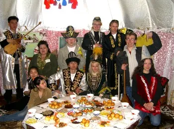 Ритуалът на ухажване от страна на митническите татарските на български, казахи, Украйна