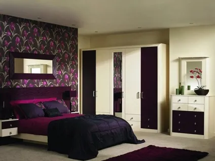 Спальня в фіолетових тонах - відтінки бузковий, пурпурний, фіалковий (тонах) Спальня в фіолетових тонах - відтінки бузковий, пурпурний, фіалковий