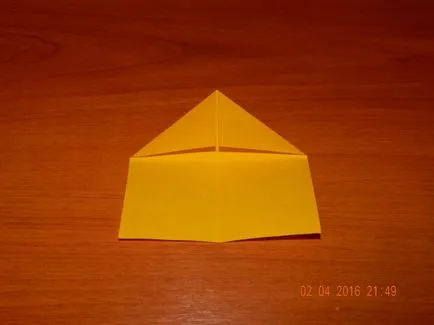 Paste carte „pui în arta origami“