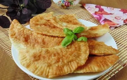 Húsmentes pasties burgonyával és erdei gombával, töltelék recept Chebureki