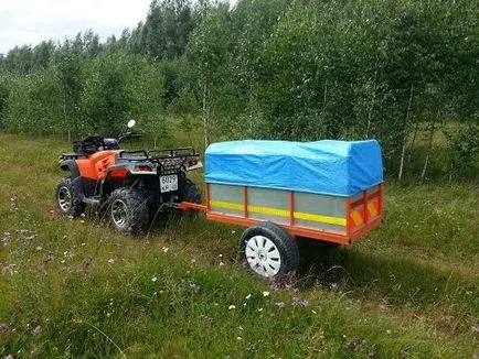 Трейлър на скутера по своя собствена