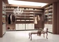 Стелажі в кімнату