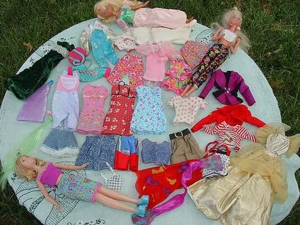 Egy egyszerű módja annak, hogy sarafan a babák divat ruha
