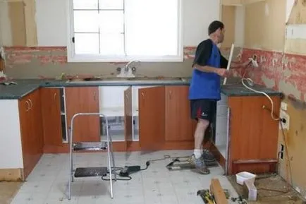 Реновирана кухня таван, стени и подове с ръцете си