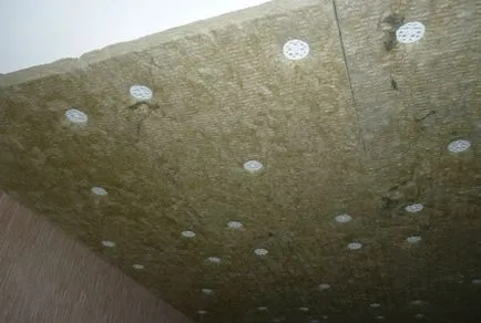 Ремонт на тавана в мазето, снимка, със собствените си ръце