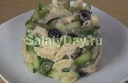 Saláta halkonzerv - finom íze a recept fotókkal és videó