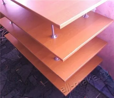 rack de casa pentru echipamente - mâini de casă - DIY din resturi de materiale