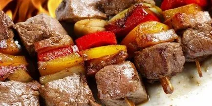 Kebab în rețete multivarka cu carne de porc, pui, kiwi