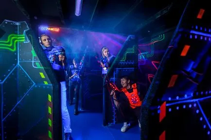 Tippek a játék laser tag cosmozar - klubokban játszik laser tag q-zar